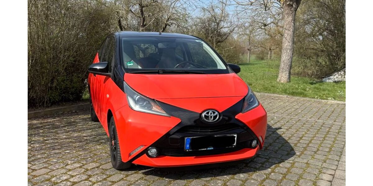 Toyota Aygo (X) 119.000 km 5.500 &euro; Altenstadt 63674