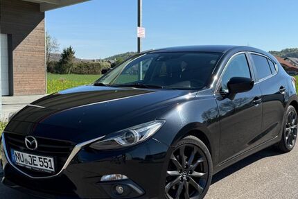 Mazda 3 105.000 km 10.900 &euro; Buch 89290