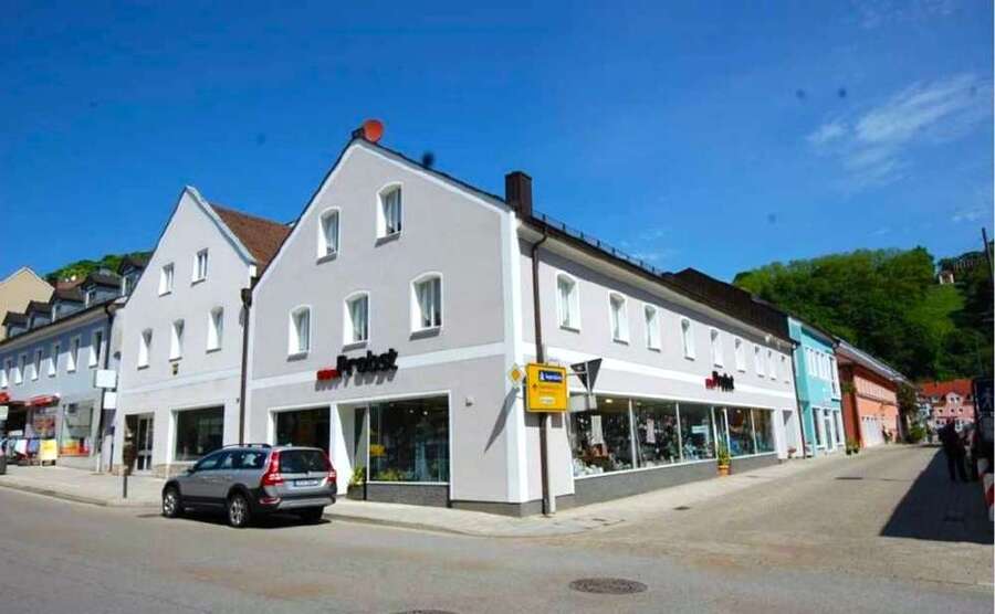 Einzelhandel in Wörth an der Donau 3.690 € 615 m²