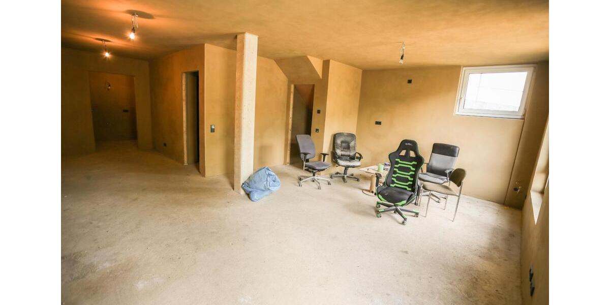 Doppelhaushälfte Stolberg (Rhld.) Gressenich - 5 Zimmer, 250 m&sup2;, 2.300&euro; | Angebot:24274753