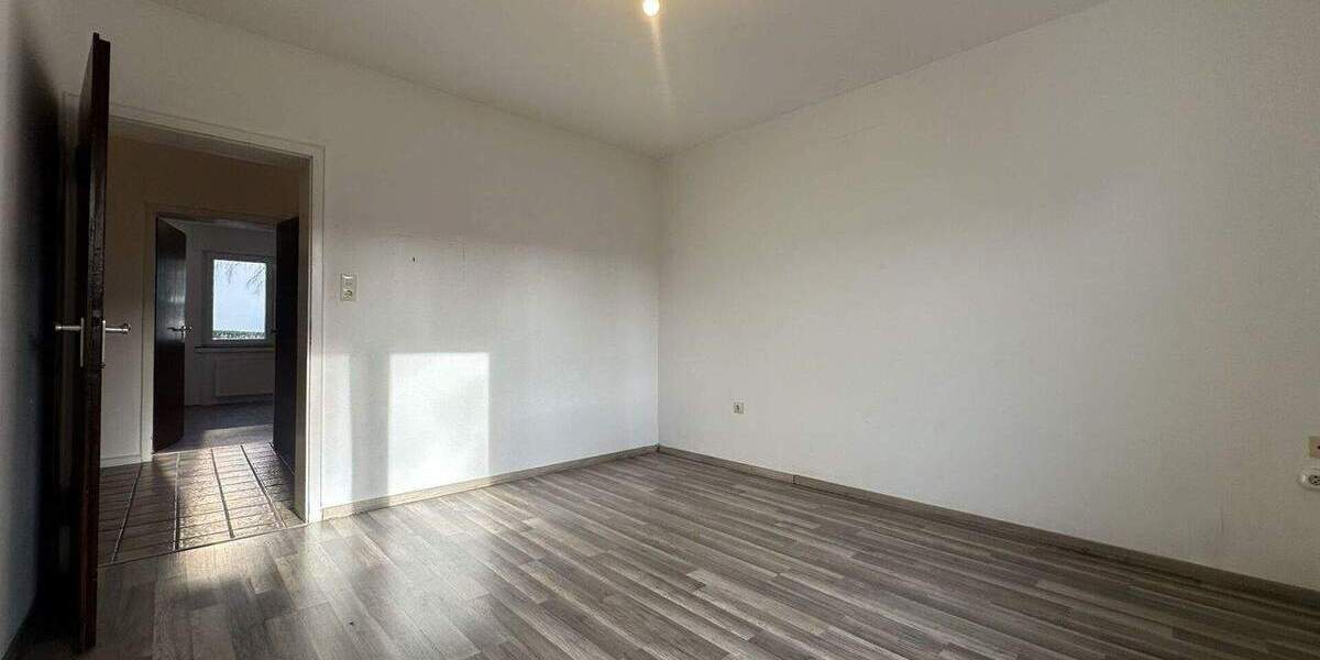 Etagenwohnung Mönchengladbach Stadtmitte - 4 Zimmer, 85 m&sup2;, 950&euro; | Angebot:24823597