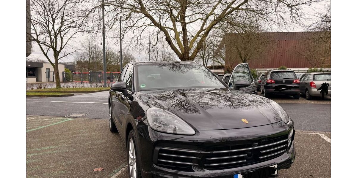 Porsche Cayenne 132.000 km 41.850 &euro; Krefeld 47800