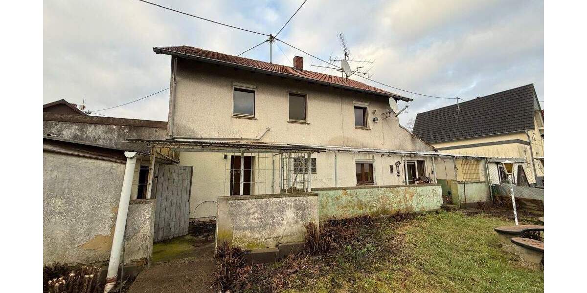 Einfamilienhaus Quierschied Göttelborn - 7 Zimmer, 123 m&sup2;, 99.000&euro; | Angebot:24838473