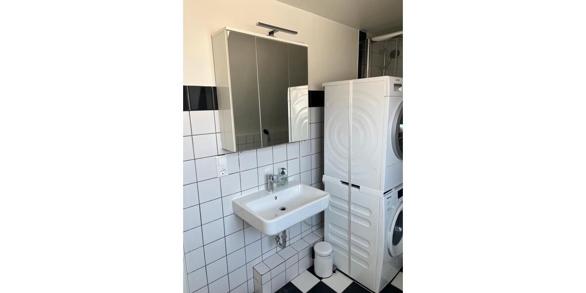 Dachgeschoßwohnung Neuenburg am Rhein - 1 Zimmer, 15 m&sup2;, 650&euro; | Angebot:26380271