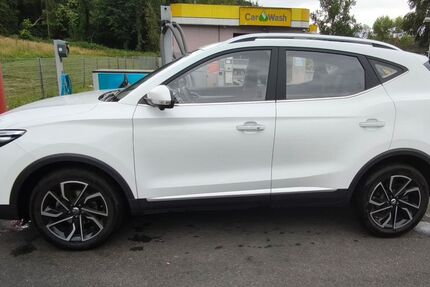 MG ZS 32.000 km 17.300 &euro; Lohmar 53797