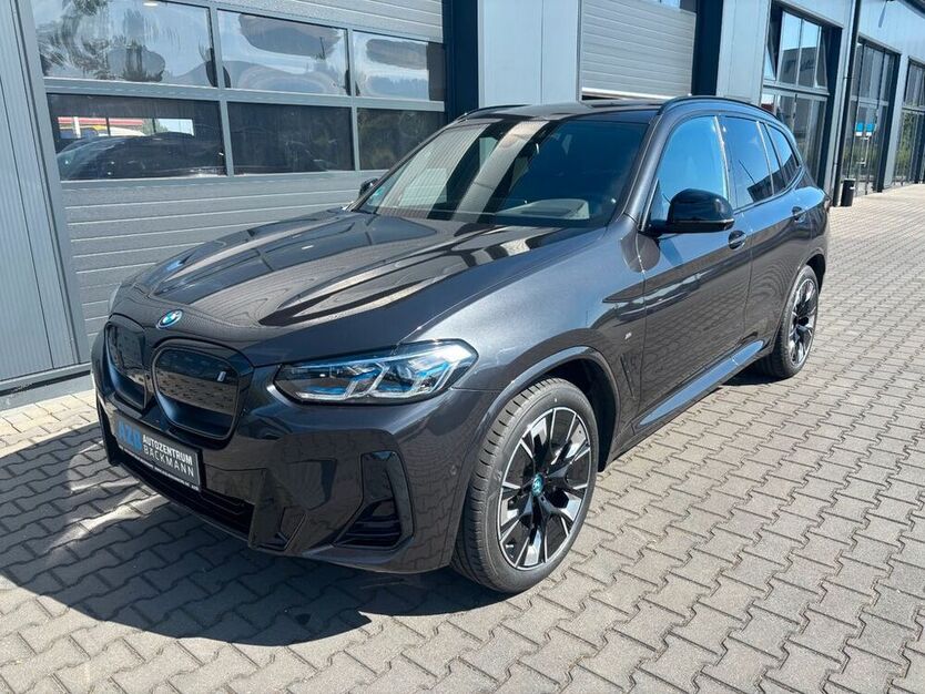iX3
