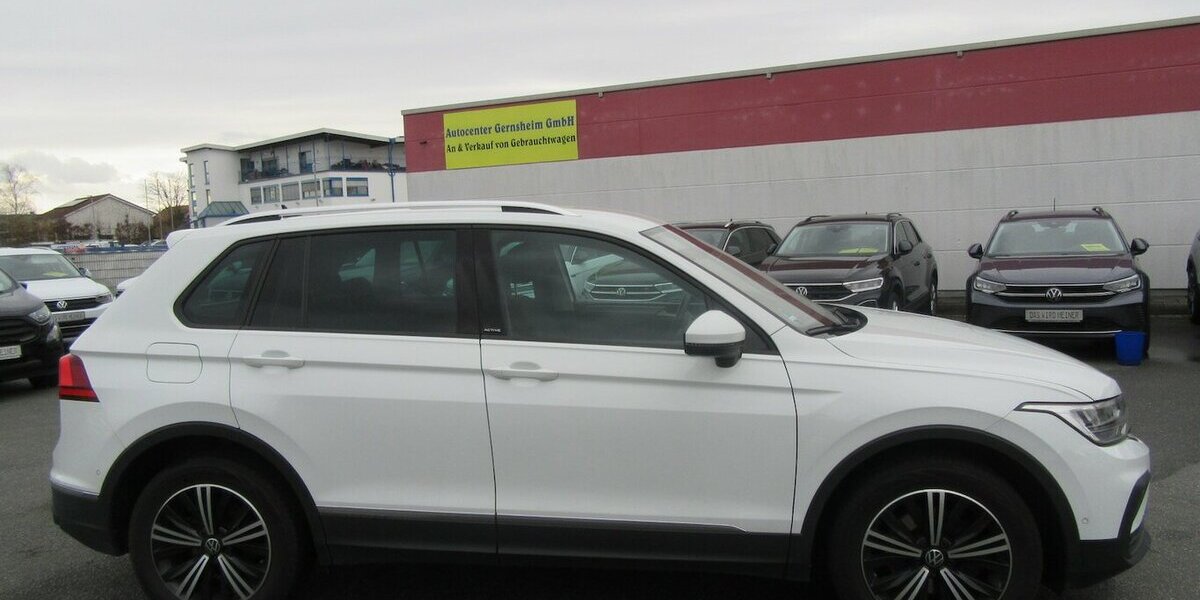VW Tiguan Active 1.5, NAVI, LED 88.000 km 24.890 € Gernsheim 64579