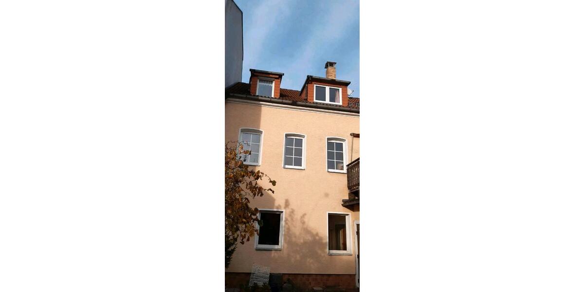 Reihenhaus Crimmitschau - 8 Zimmer, 140 m&sup2;, 79.000&euro; | Angebot:26262585