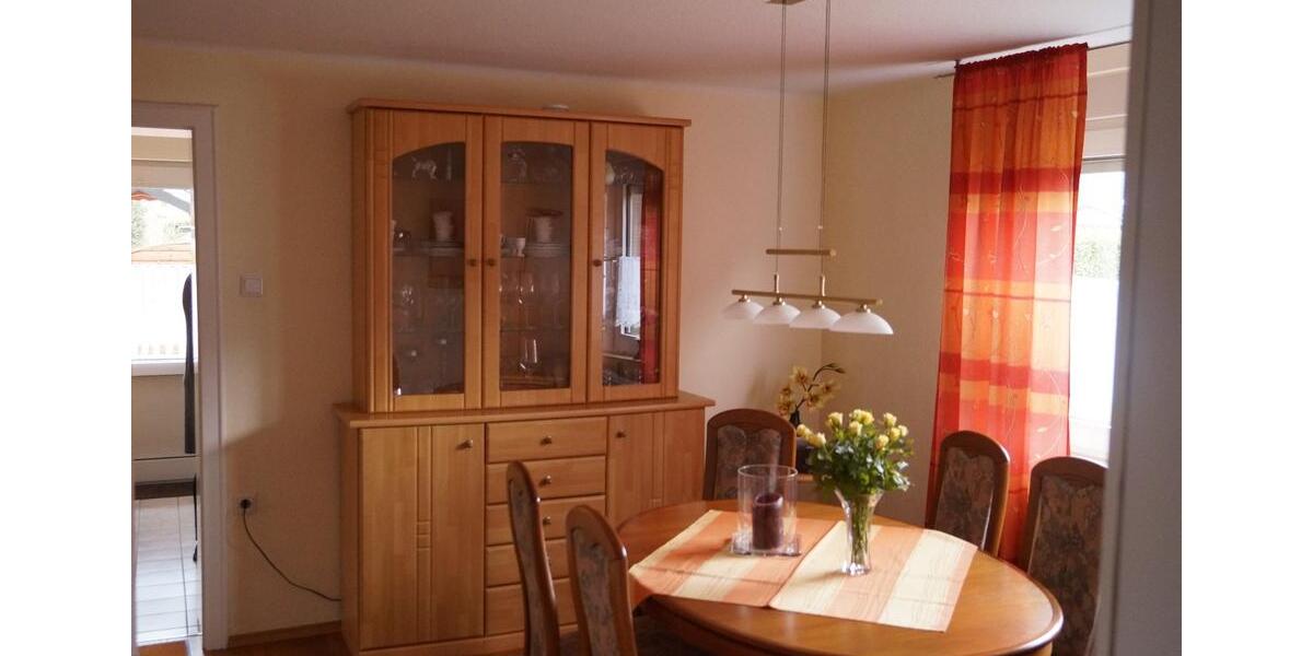 Einfamilienhaus Lingen (Ems) - 6 Zimmer, 104 m&sup2;, 1.100&euro; | Angebot:26215926
