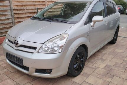 Toyota Corolla Verso 201.000 km 1.400 &euro; Flörsheim am Main 65439