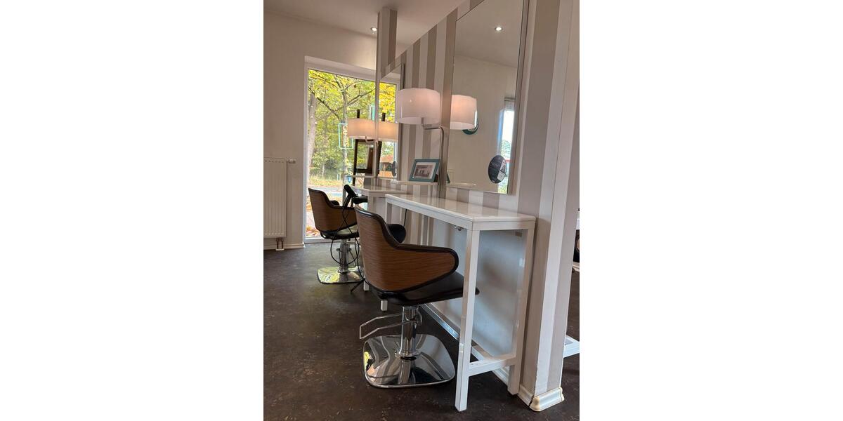 FriseurstuhlPlatz zu vermieten zimmer