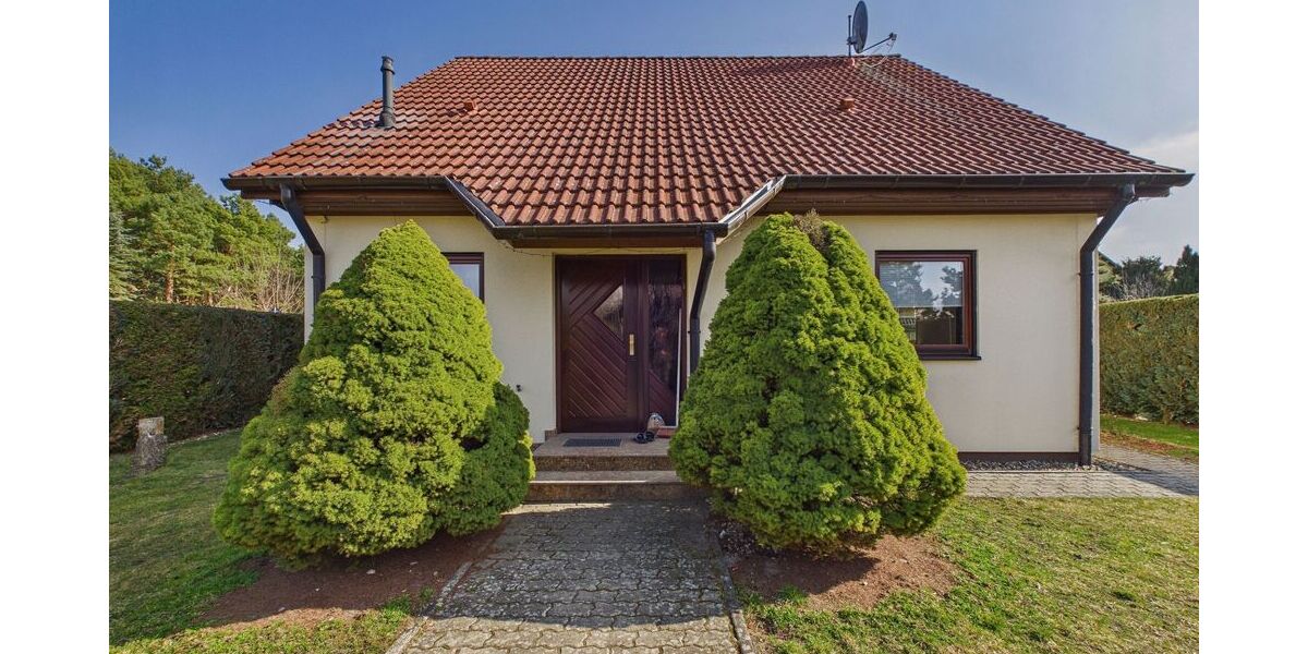Mehr Raum als erwartet: Einfamilienhaus mit praktischer Raumstruktur, Doppelgarage, Carport und Pool - Einfamilienhaus Grünheide (Mark) | Angebot:26020268
