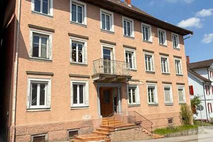 Haus Gottmadingen - 17 Zimmer, 346 m&sup2;, 445.000&euro; | Angebot:25552058