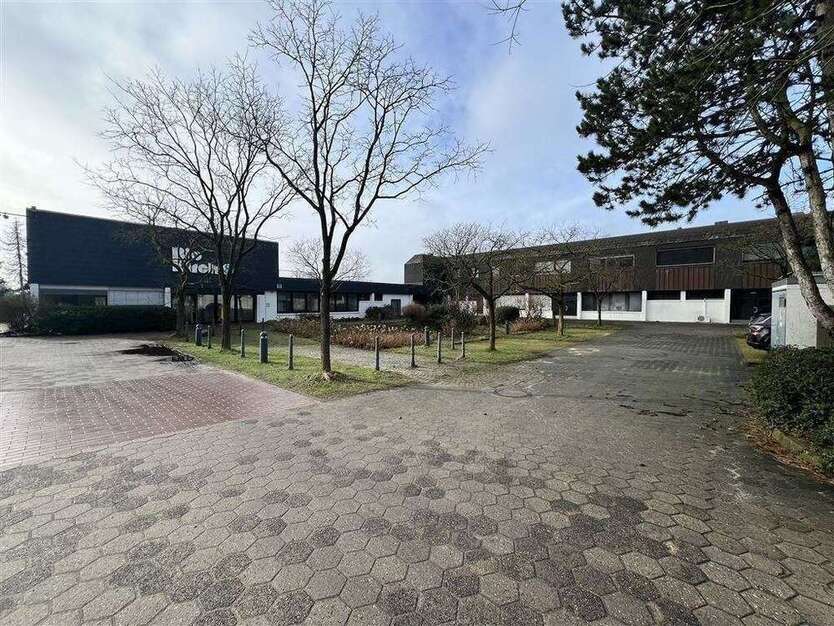 Büro in Seevetal 4.284 € 630 m²