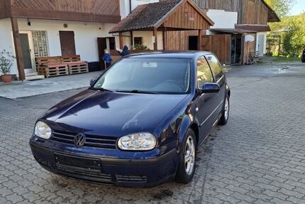 VW Golf 327.000 km 899 &euro; Bad Staffelstein 96231
