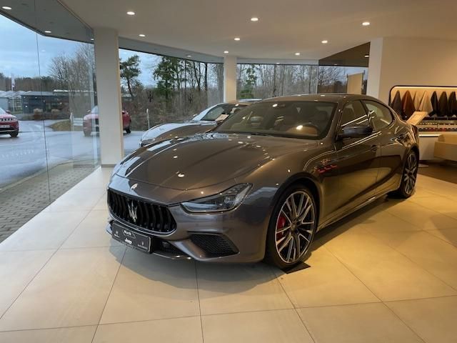 Maserati Ghibli 37.500 km 79.950 &euro; Schwerte 58239