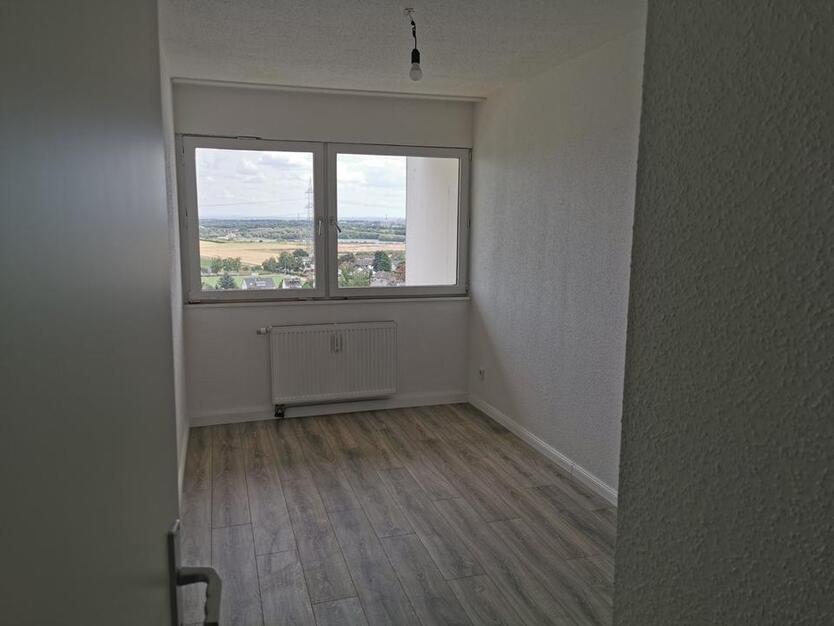 Sanierte 3 Zimmer Wohnung sehr hohe Rendite