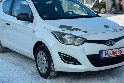 Hyundai i20 192.100 km 2.500 &euro; München 80995