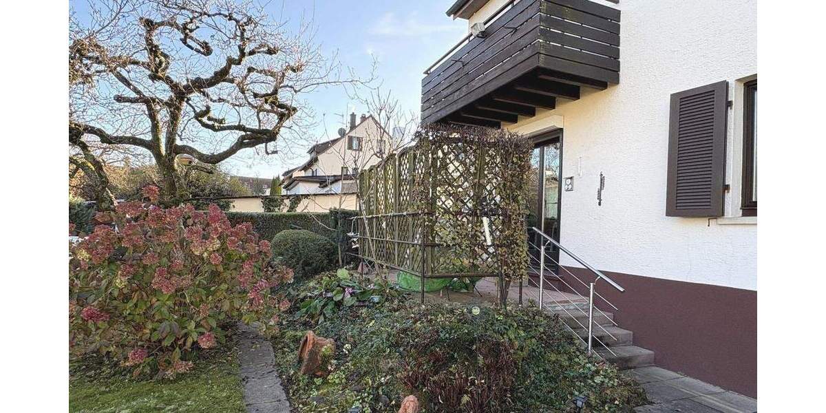 Zweifamilienhaus mit Terrasse, Garten und Garage 7 zimmer