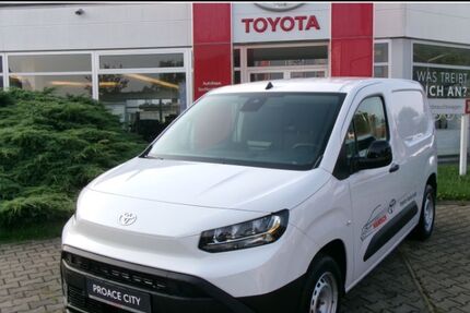 Toyota Proace City 2.500 km 24.890 € Dresden 01259