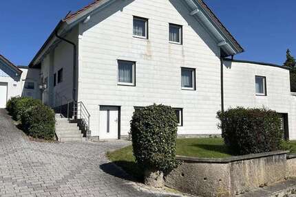 Haus Fürstenzell - 9 Zimmer, 211 m&sup2;, 340.000&euro; | Angebot:26856706