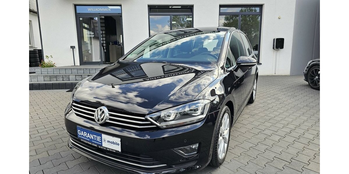 VW Golf Sportsvan 1.4 TSI Highline LEDER NAVI AHK 105.050 km 12.990 &euro; Löhne 32584