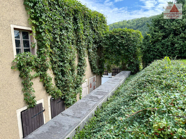 Mehrfamilienhaus, Wohnhaus Scharfenstein Scharfenstein - 9 Zimmer, 231 m&sup2;, 120.000&euro; | Angebot:25688237