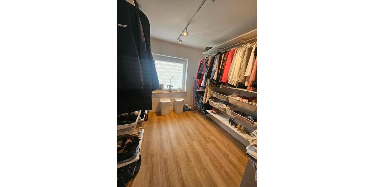 Reihenhaus Neumünster Böcklersiedlung - 4.5 Zimmer, 152 m&sup2;, 280.000&euro; | Angebot:26024236