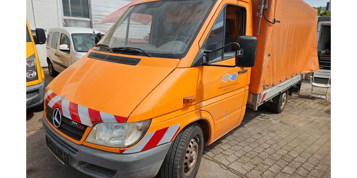 Mercedes-Benz Sprinter 123.000 km 6.500 &euro; KARLSFELD (b.München) 85757