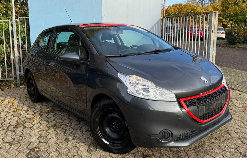 Peugeot 208 142.000 km 4.700 € Erkrath 40699