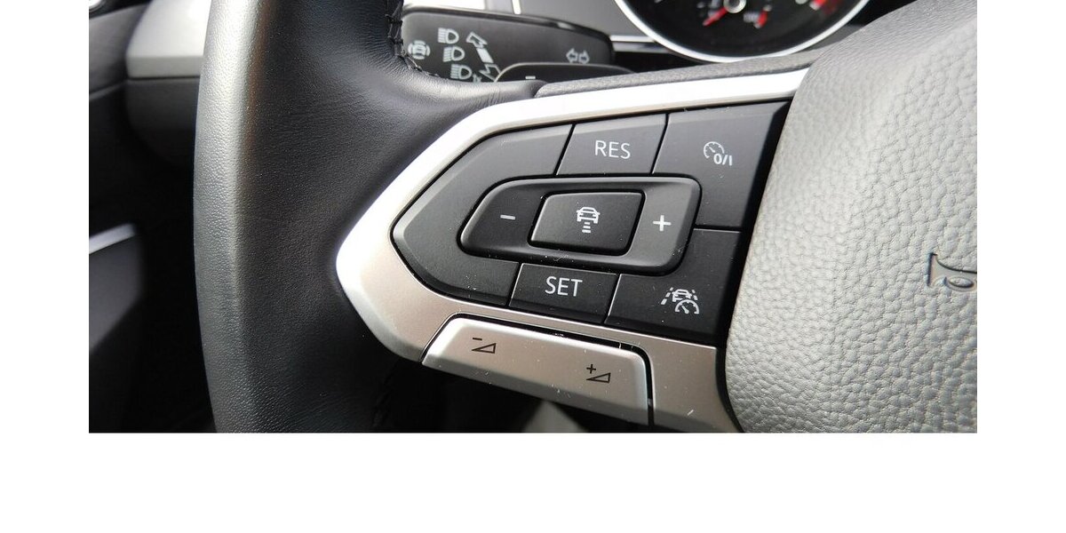 VW Passat 2.0 Bussiness BMT TDI Standhei.Navi Klima 36.500 km 23.990 &euro; Vordorf 38533