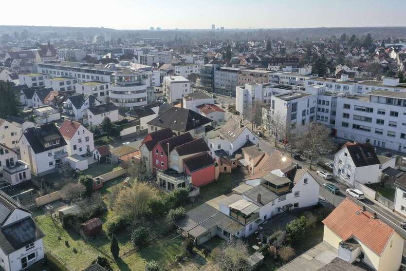 Haus zum Kaufen in Dreieich 560.000 € 361 m²