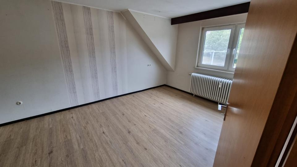 Dachgeschoßwohnung Prüm - 3 Zimmer, 90 m&sup2;, 600&euro; | Angebot:26335213