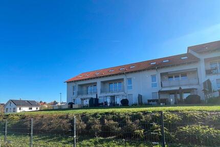 Neuwertige 5 Zimmer Wohnung in Veitshöchheim