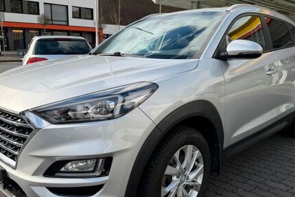 Hyundai TUCSON 89.000 km 14.690 &euro; Eitorf 53783