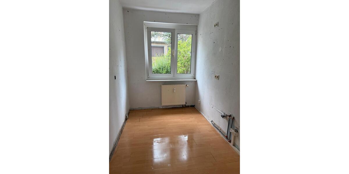 Hochparterre Eckartsberga - 4 Zimmer, 68 m&sup2;, 65.000&euro; | Angebot:27413896