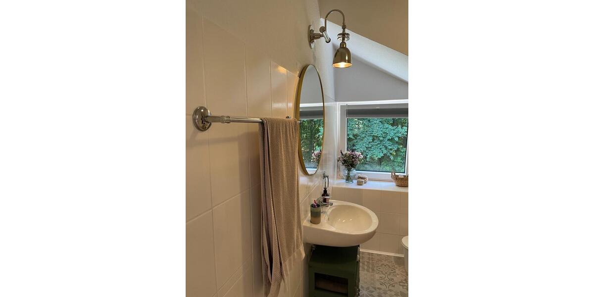 Dachgeschoßwohnung Rosengarten - 1 Zimmer, 65 m&sup2;, 925&euro; | Angebot:25638995