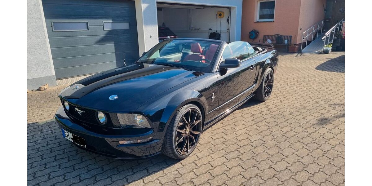 Ford Mustang 111.678 km 20.000 &euro; Büchenbach 91186