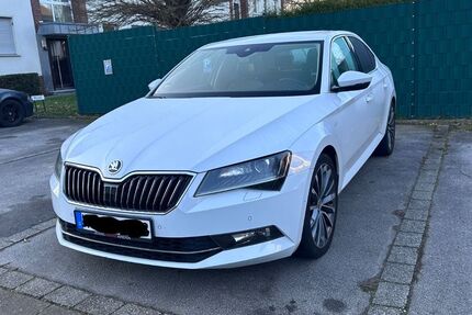 Skoda Superb 176.580 km 14.900 &euro; Mönchengladbach 41236