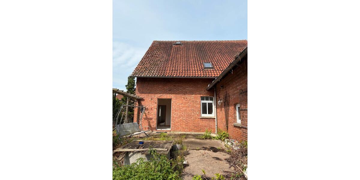 Einfamilienhaus Nordsehl - 8 Zimmer, 180 m&sup2;, 248.000&euro; | Angebot:26987998