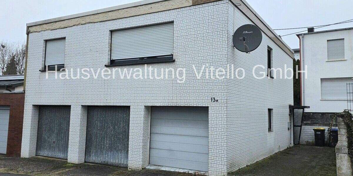 Einfamilienhaus mit 3 Garagen in ruhiger Lage 3 zimmer