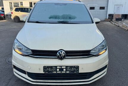 VW Touran 240.000 km 7.450 &euro; hamburg 20537