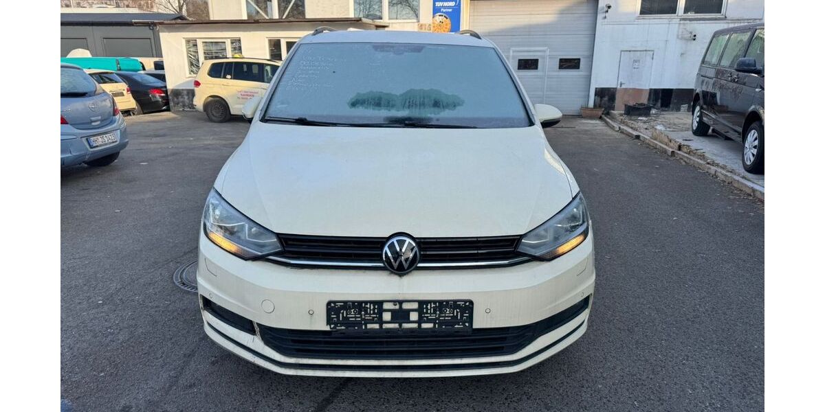 VW Touran 240.000 km 7.450 &euro; hamburg 20537