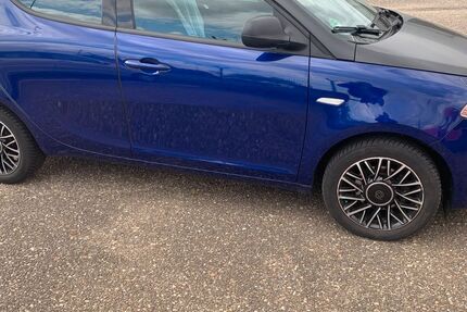 Lancia Ypsilon 98.314 km 4.100 &euro; Köln 50767