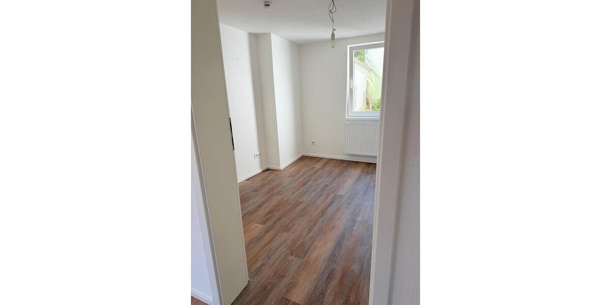 Einfamilienhaus Bad Mergentheim - 4 Zimmer, 120 m&sup2;, 8&euro; | Angebot:26329952