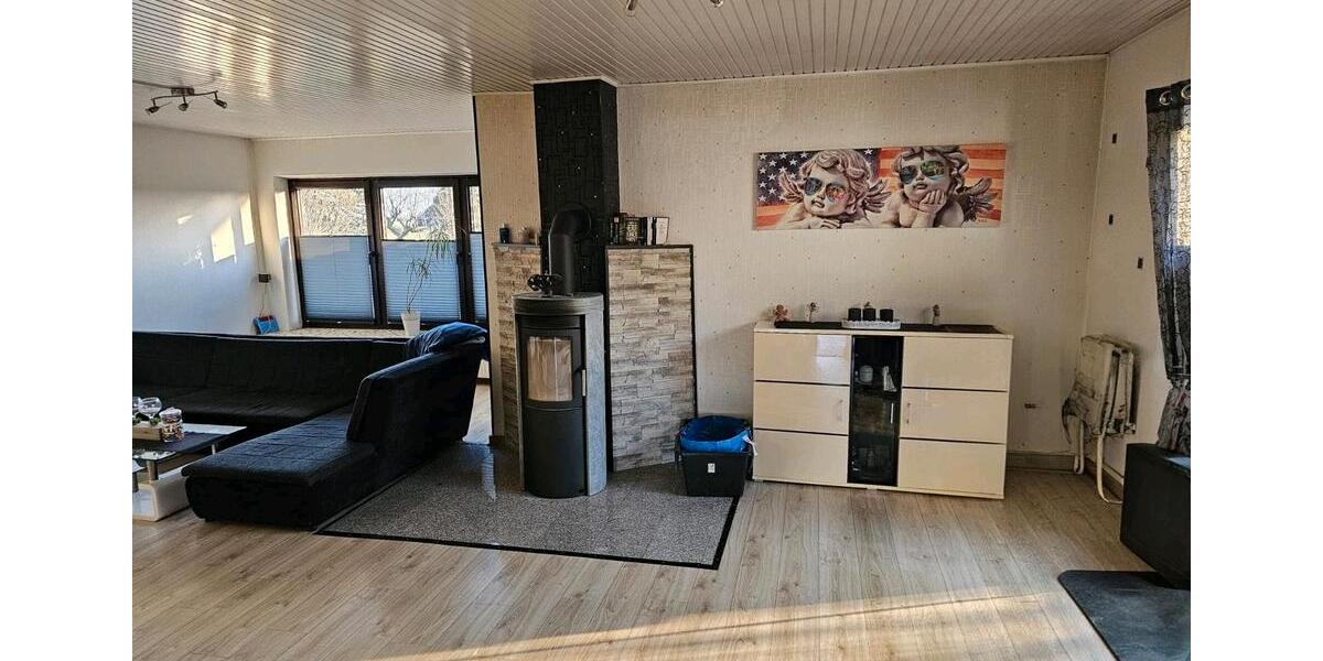 Erdgeschoßwohnung Bad Segeberg - 5 Zimmer, 150 m&sup2;, 1.650&euro; | Angebot:25396986
