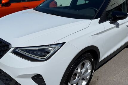 Seat Arona 180.000 km 13.290 &euro; Creglingen 97993