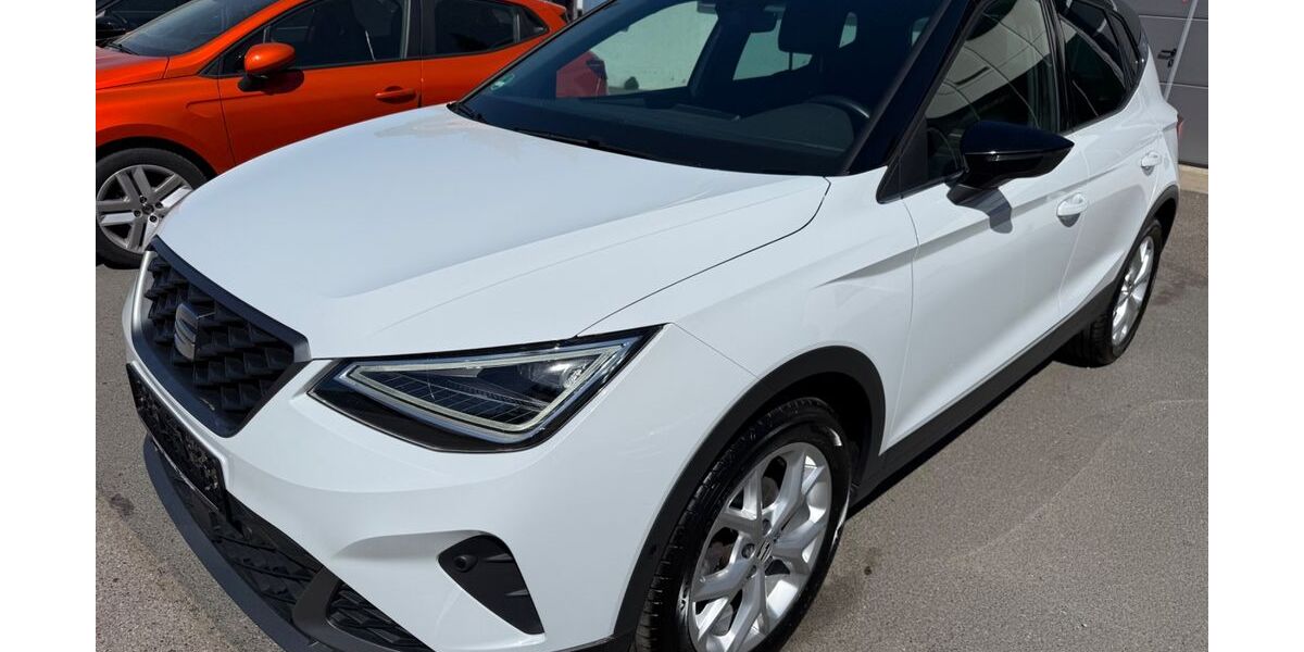 Seat Arona 180.000 km 13.290 &euro; Creglingen 97993