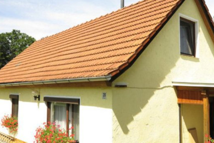 kleines älteres freistehendes Haus zu vermieten 3.5 zimmer