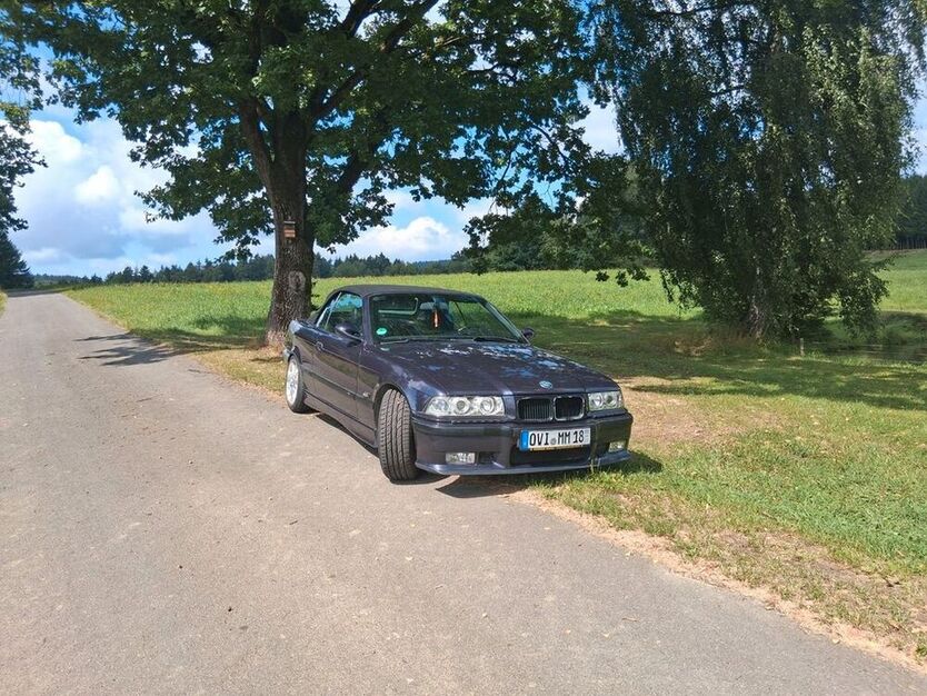 318